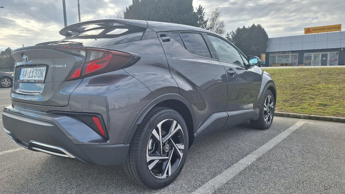 Toyota C-HR 2,0 Hybrid Dynamic Force 184 k e-CVT STYLE - 6