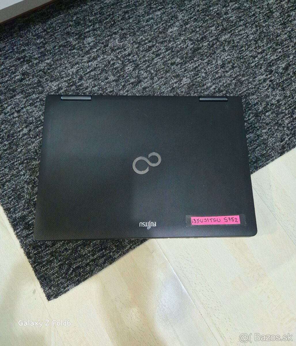 FUJITSU LifeBook S752 - Core i3 / 8 GB RAM / ?-DISK / - 6