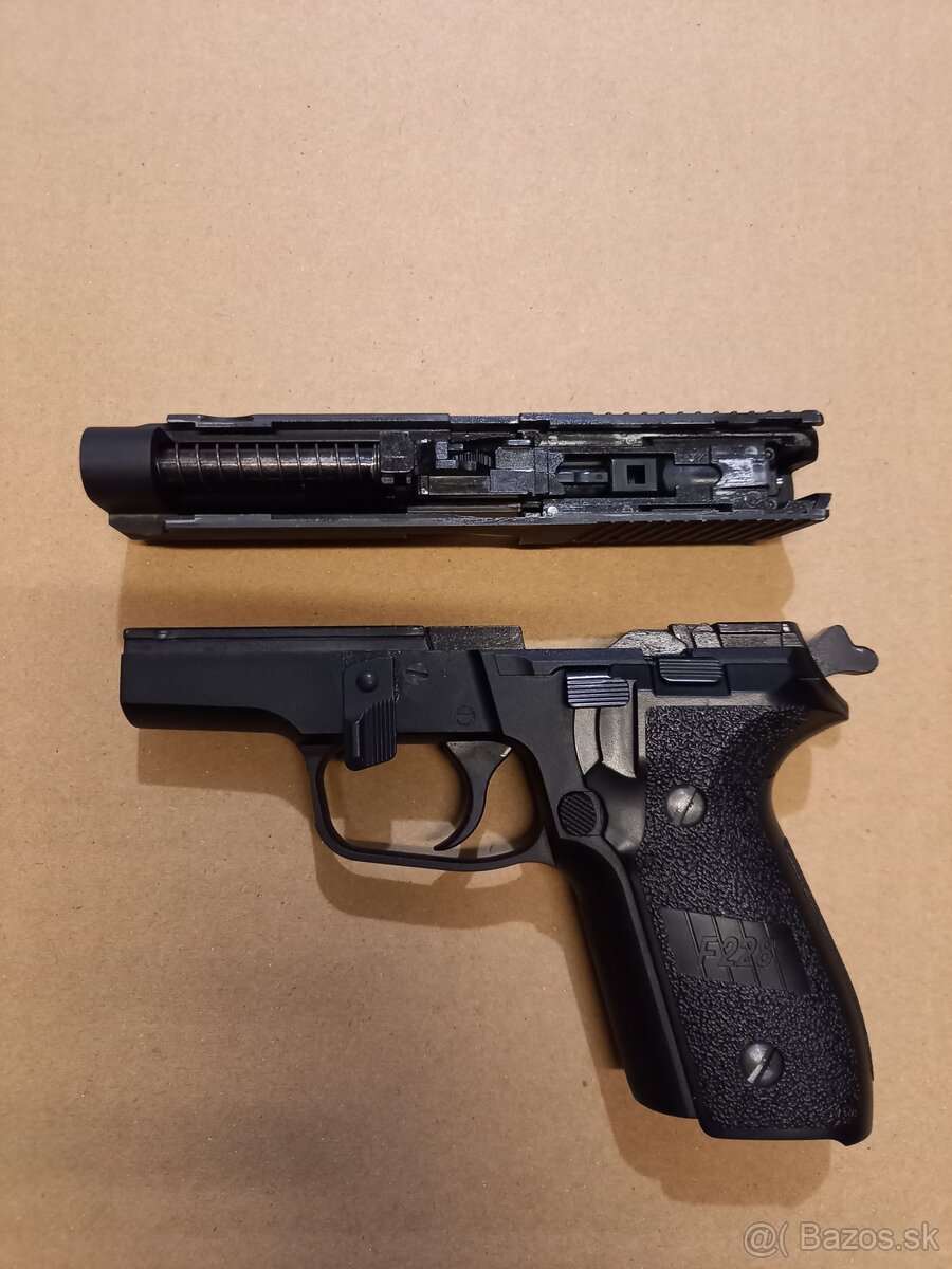 Sig Sauer WE 228, airsoft - 6