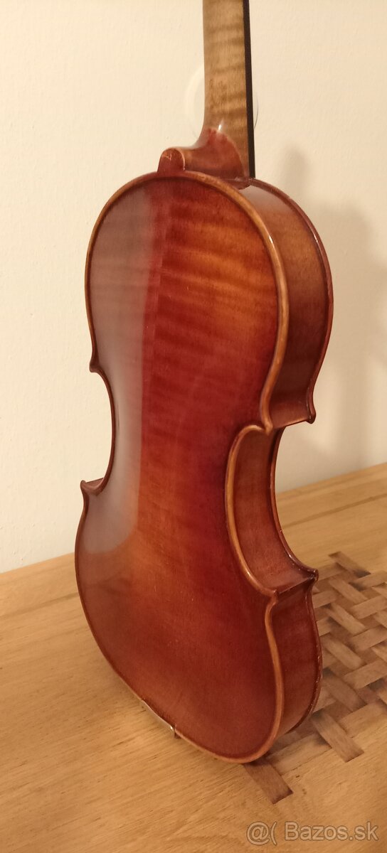 Husle model Gurneri - 6