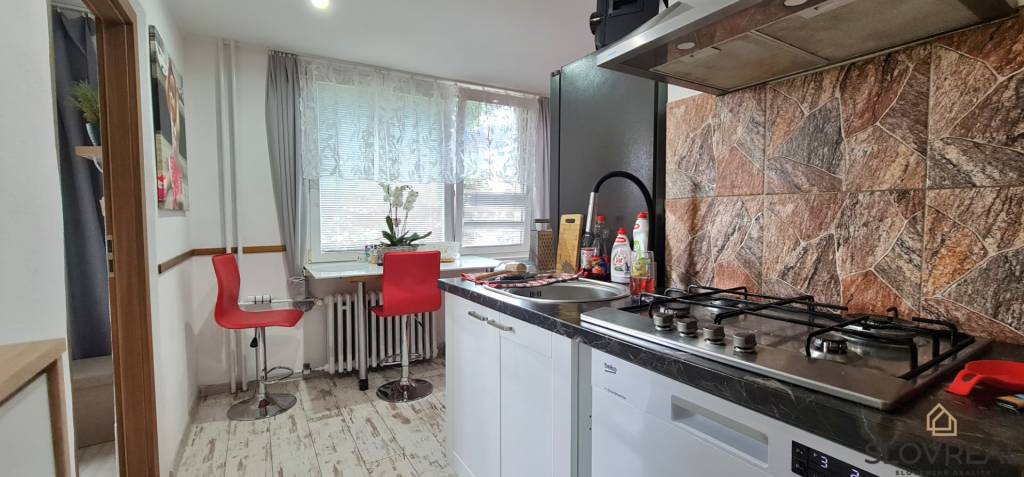 SLOVREAL predaj kompletne zrekonštruovaný 3-i byt, Žiar n/Hr - 6