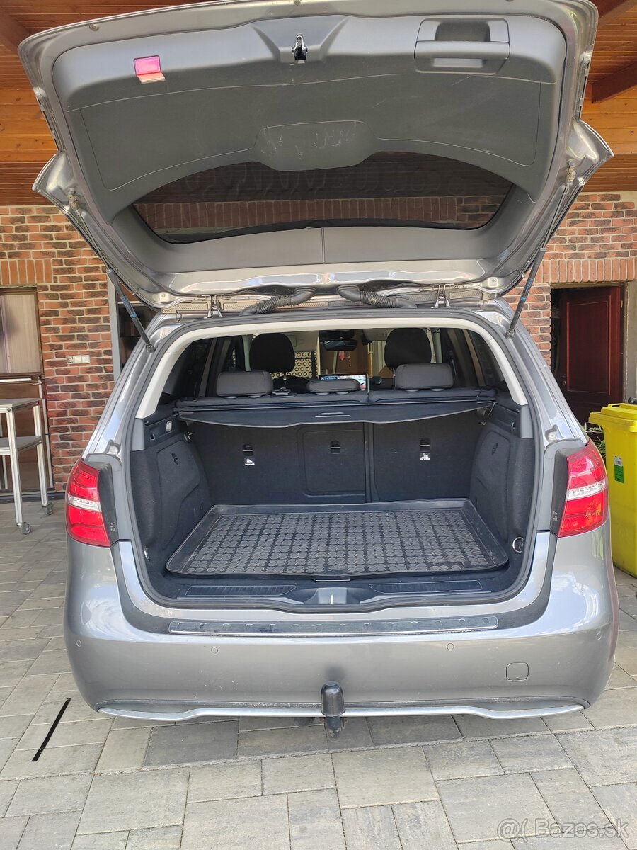 Predám Mercedes B 180D W246 - 6
