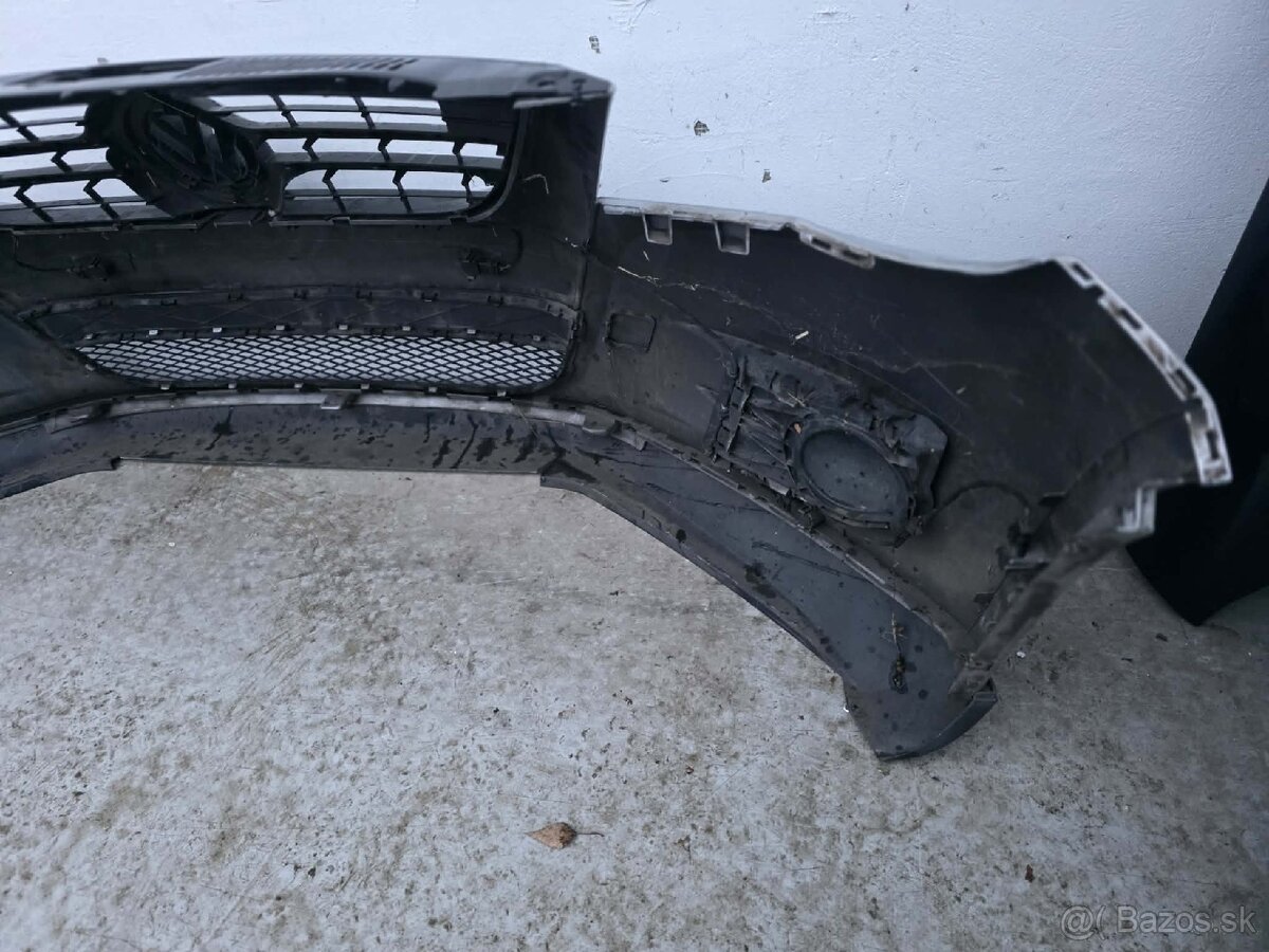 VW Tiguan 07-10 predný nárazník 6x pdc. - 6
