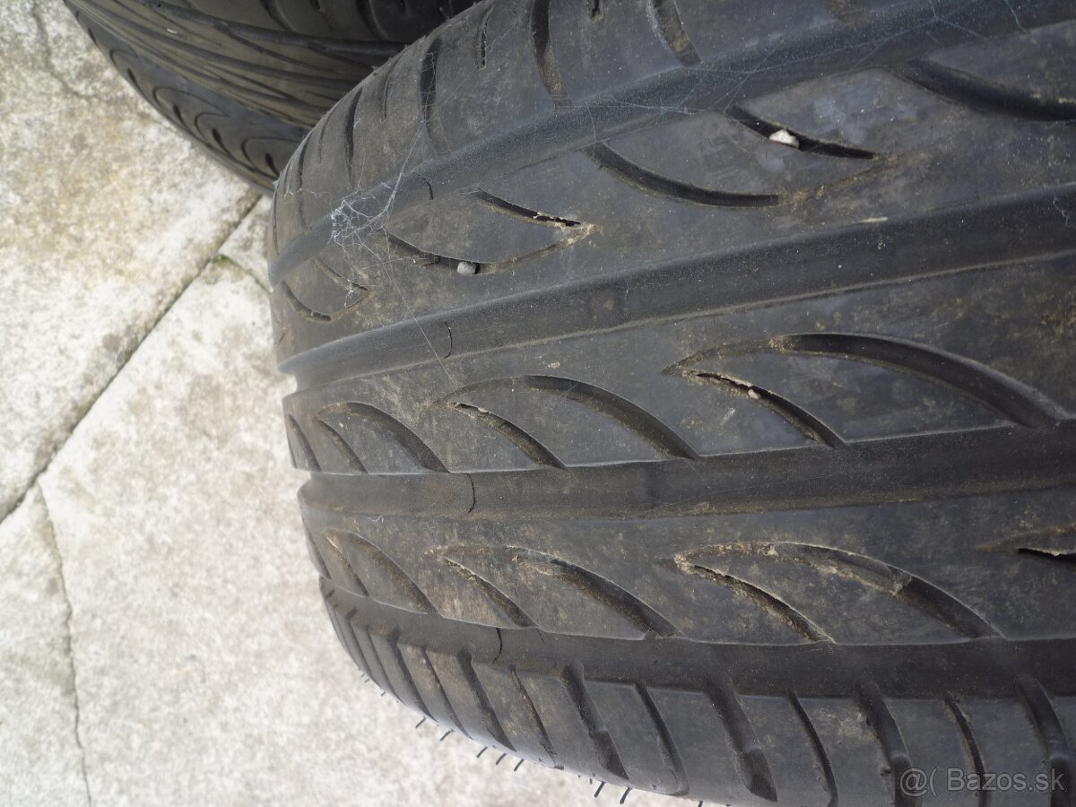 Predám pneu. Pirelli P ZERO NERO 215/40 r17. - 6