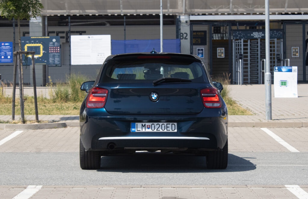 BMW 116i z roku 2011 - 6