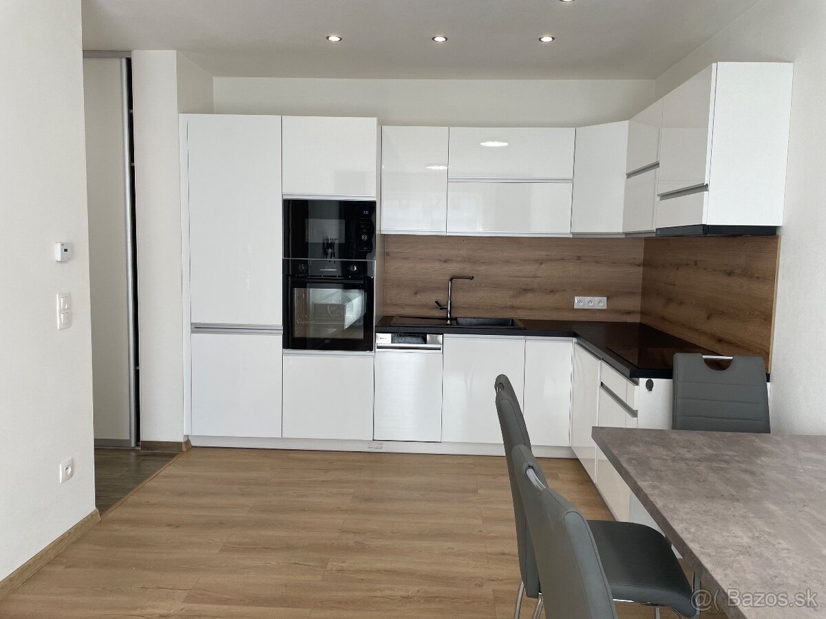 2 izbový byt so záhradou, 5km od centra Námestova - 6