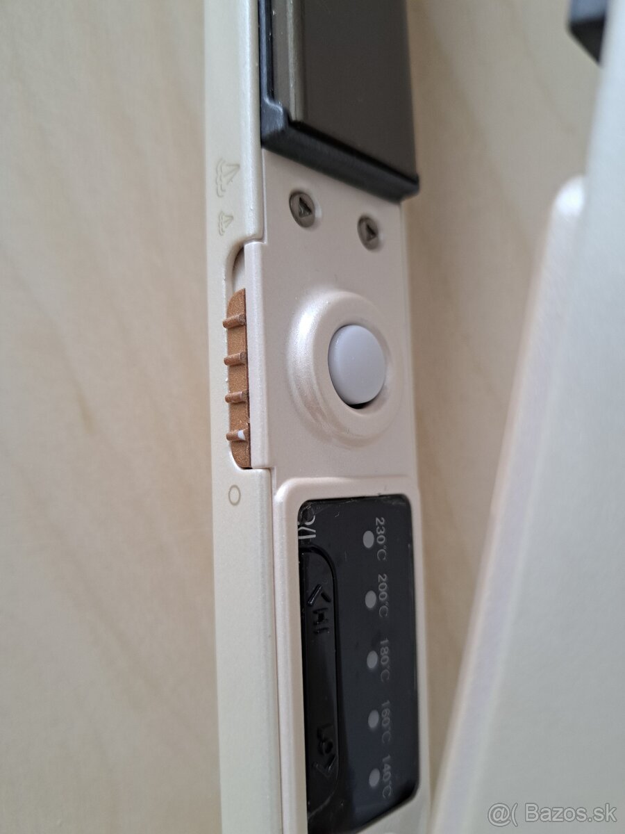 Žehlička na vlasy s parou RIWA Professional - 6