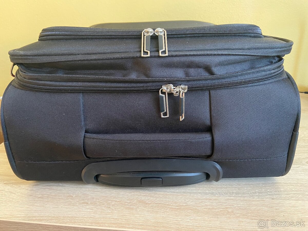 Malý cestovný kufor. - 6