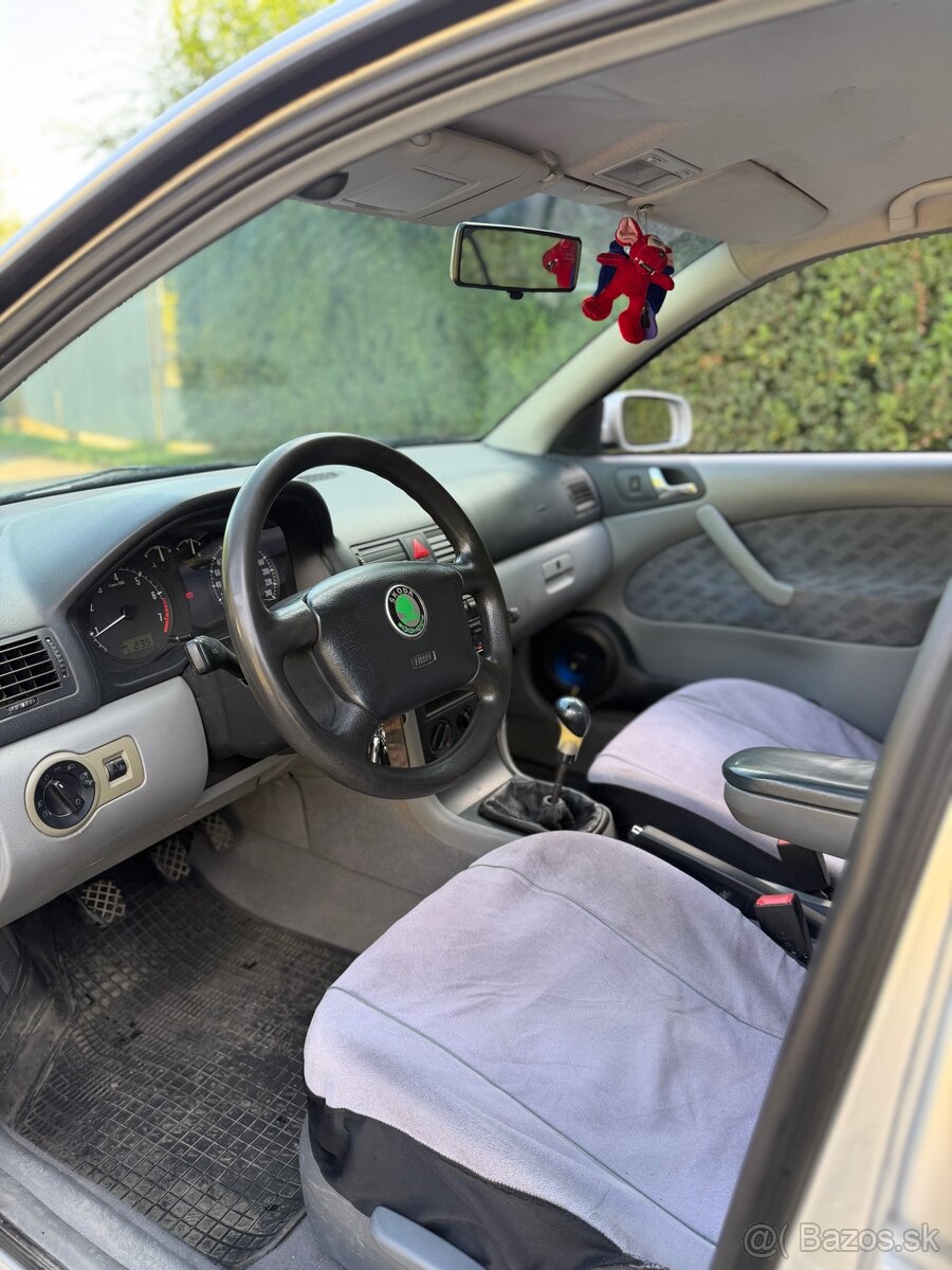 Škoda Octavia 1.8T 110 kW - 6