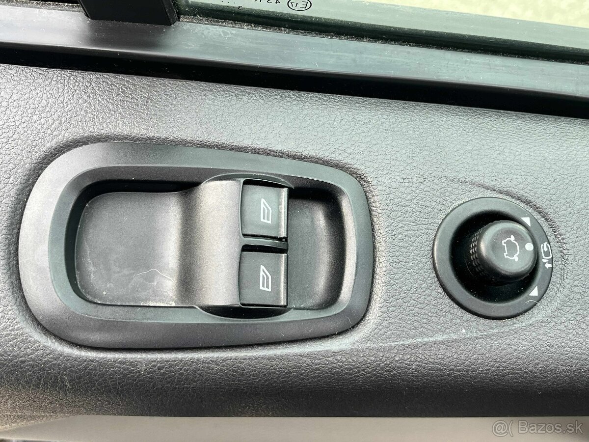 Ford Tourneo Custom 2.2 TDCI _ L2 _ 9 miest - 6