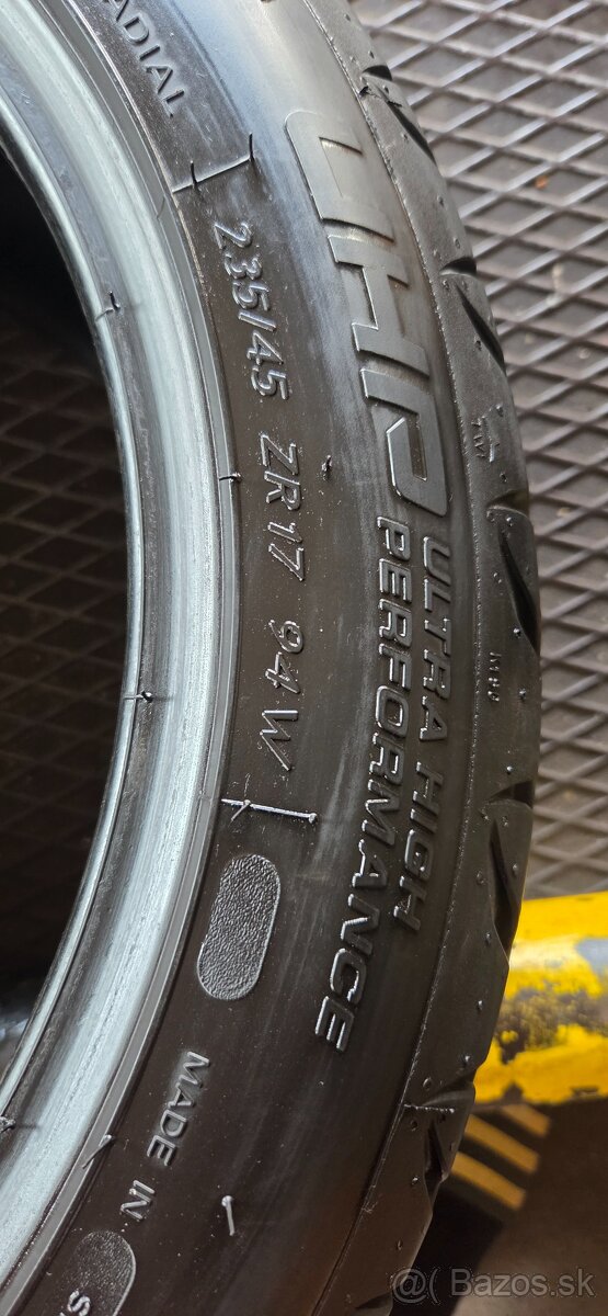 Predám 2ks.letné pneumatiky kormorán 235/45R17 94W. - 6