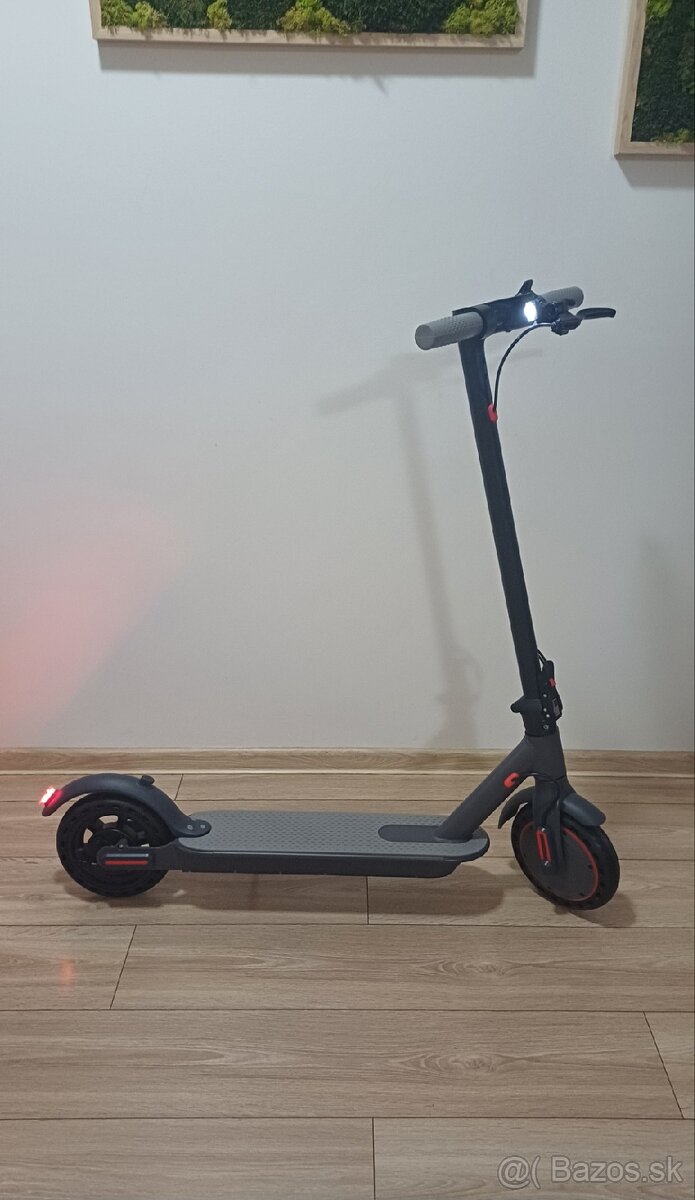 🎁 NOVÁ Elektrická kolobežka AOVO PRO - 6