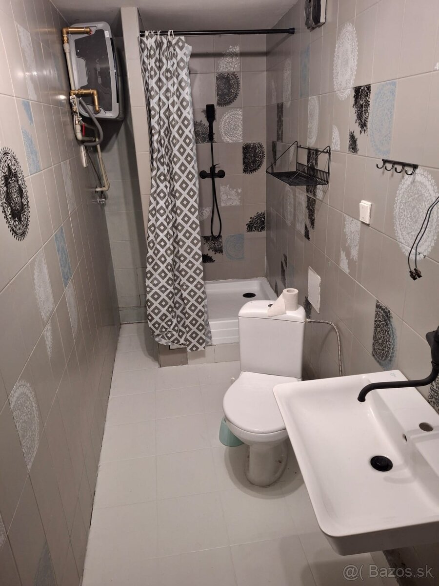 Celoročne obývateľná chata na predaj, Karvaša a Bláhovca - 6