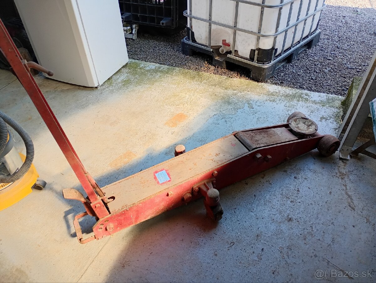 Zdvihák nízkoprofilový hydraulický 5T - 6