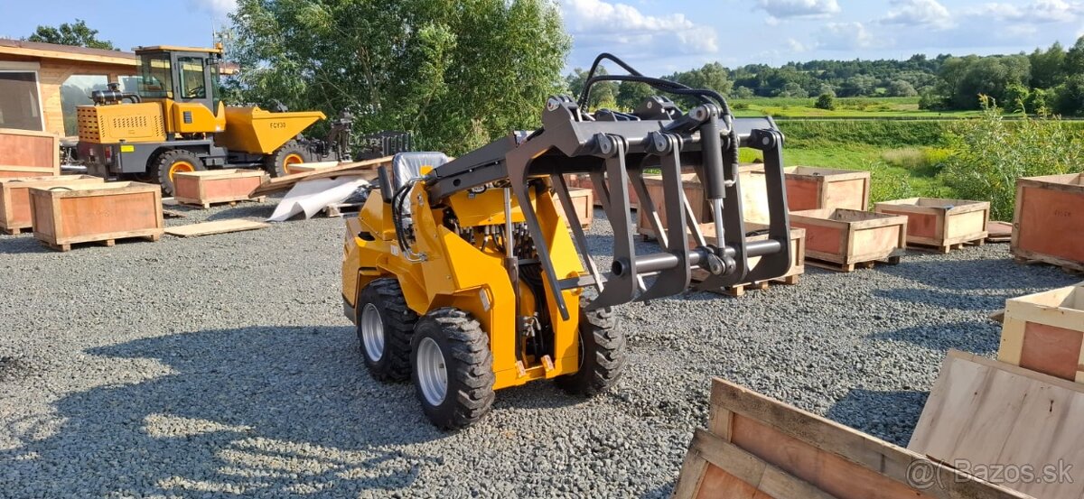 Mininakladac Kruger XKL480Z smykový riadeny nakladac - 6