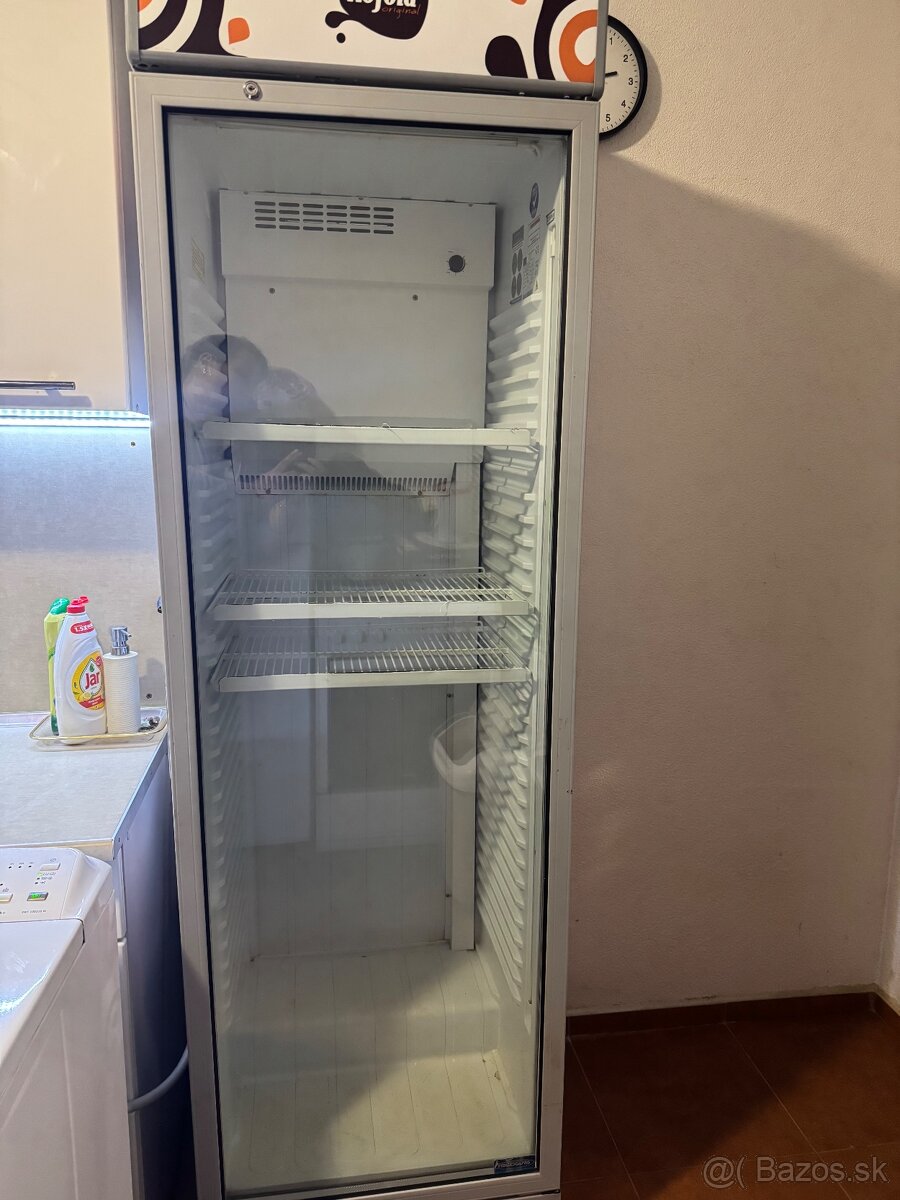 Chladnička - kofola - 6