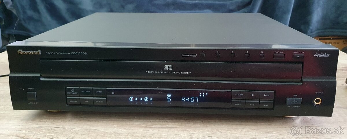 Sherwood CDC-5506 CD menič na 5 CD, Mp3, USB - 6