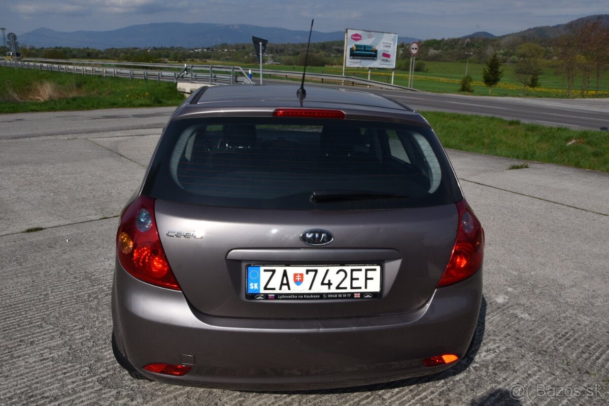 Kia Ceed SW 1.6 CRDi - 6