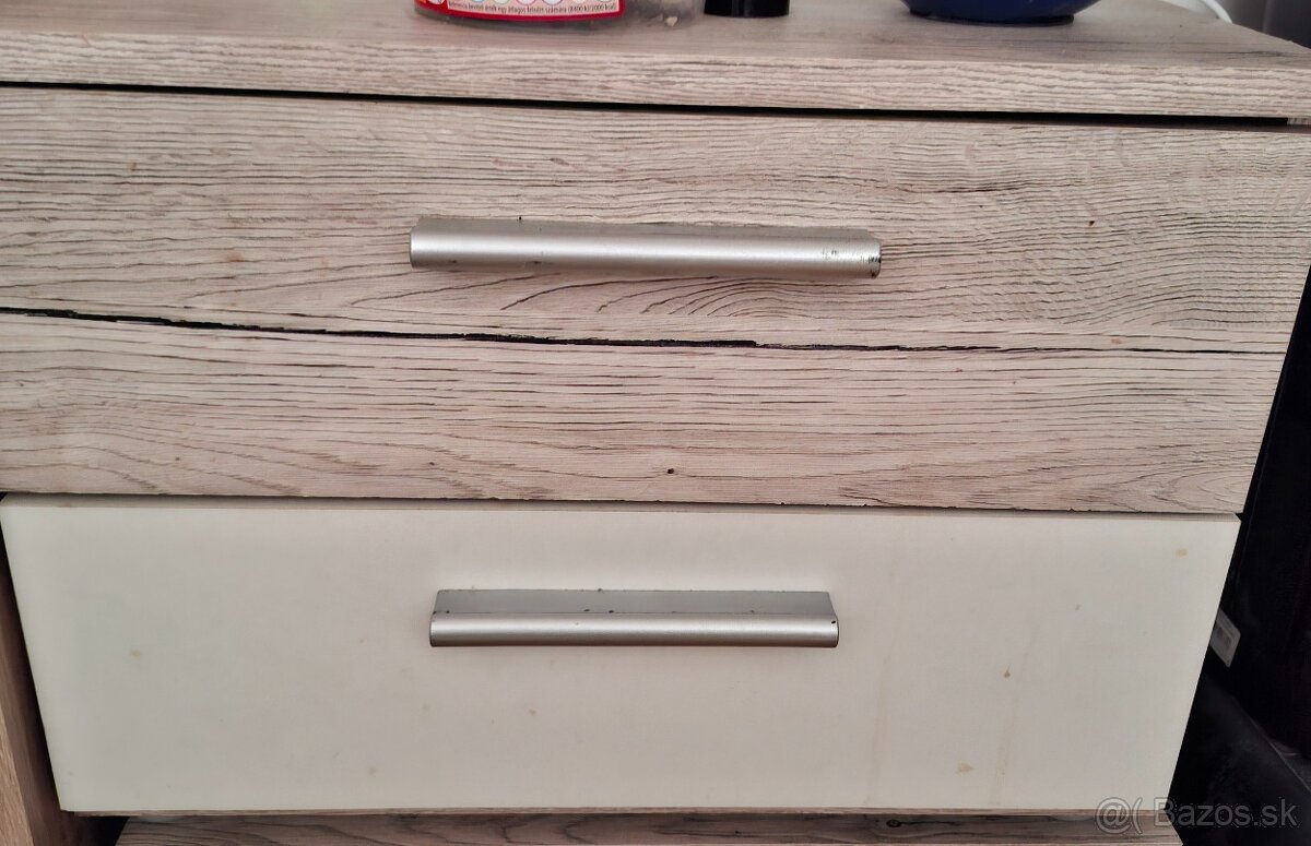 Predam matrac + posteľ a nočný stolík 140x200 cm - 6