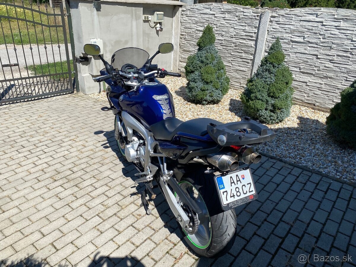 YAMAHA FZ6 FAZER - 6