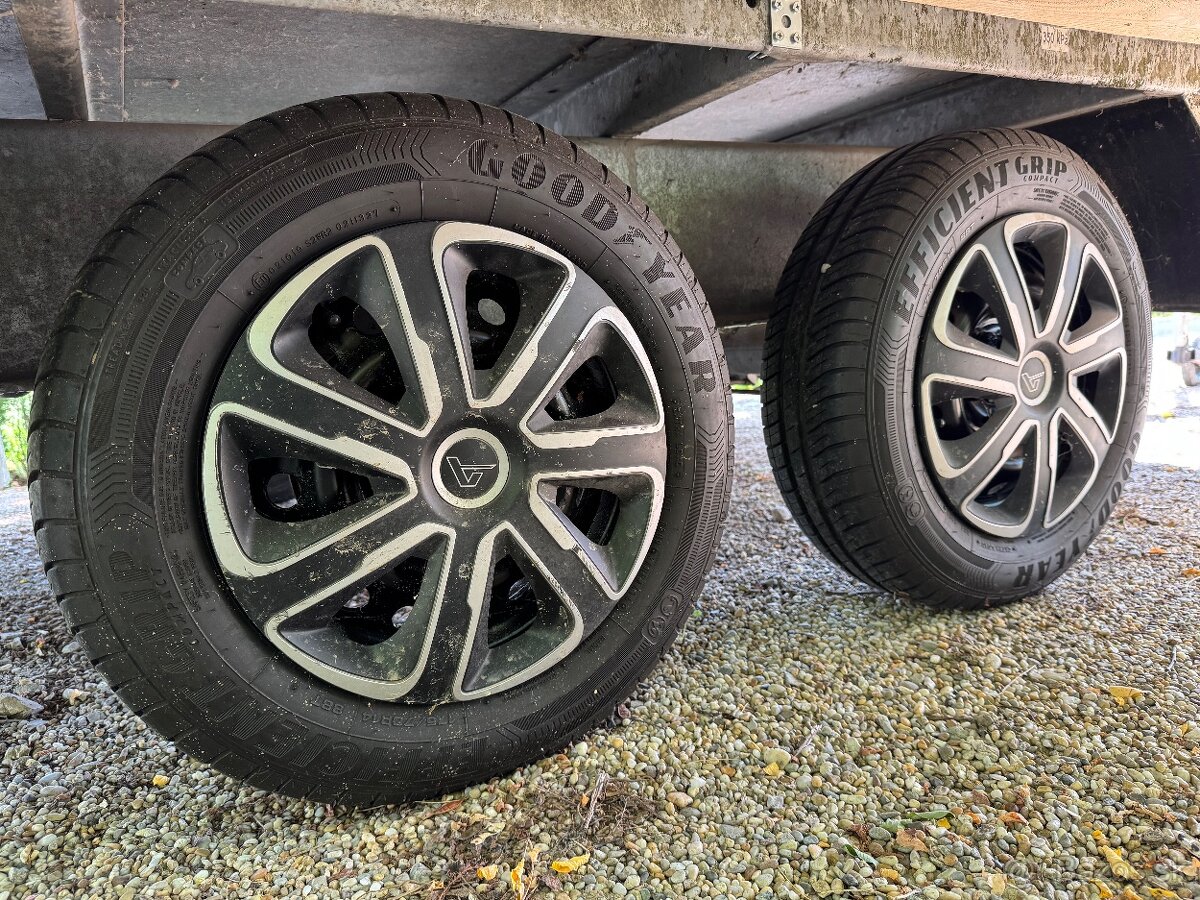 Celodrevená drevenica na kolesách - 6