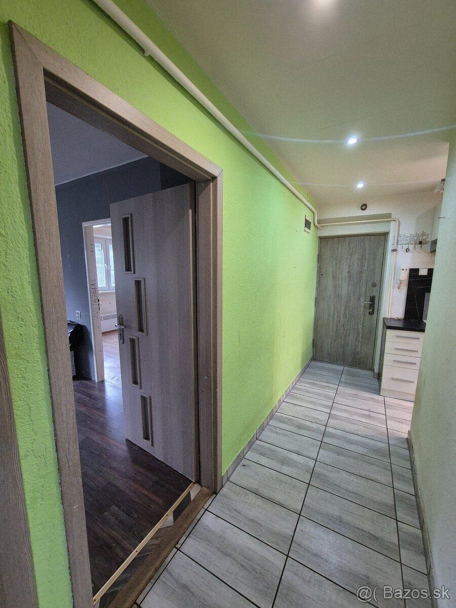 Predám 3 iz. byt na ul. Priateľstva v Komárne - 6