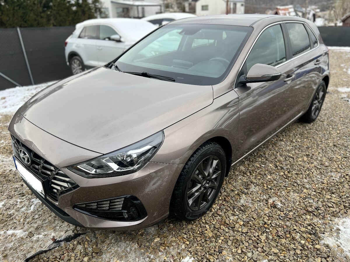 Hyundai i30 1.5 benzín 2021 - 6