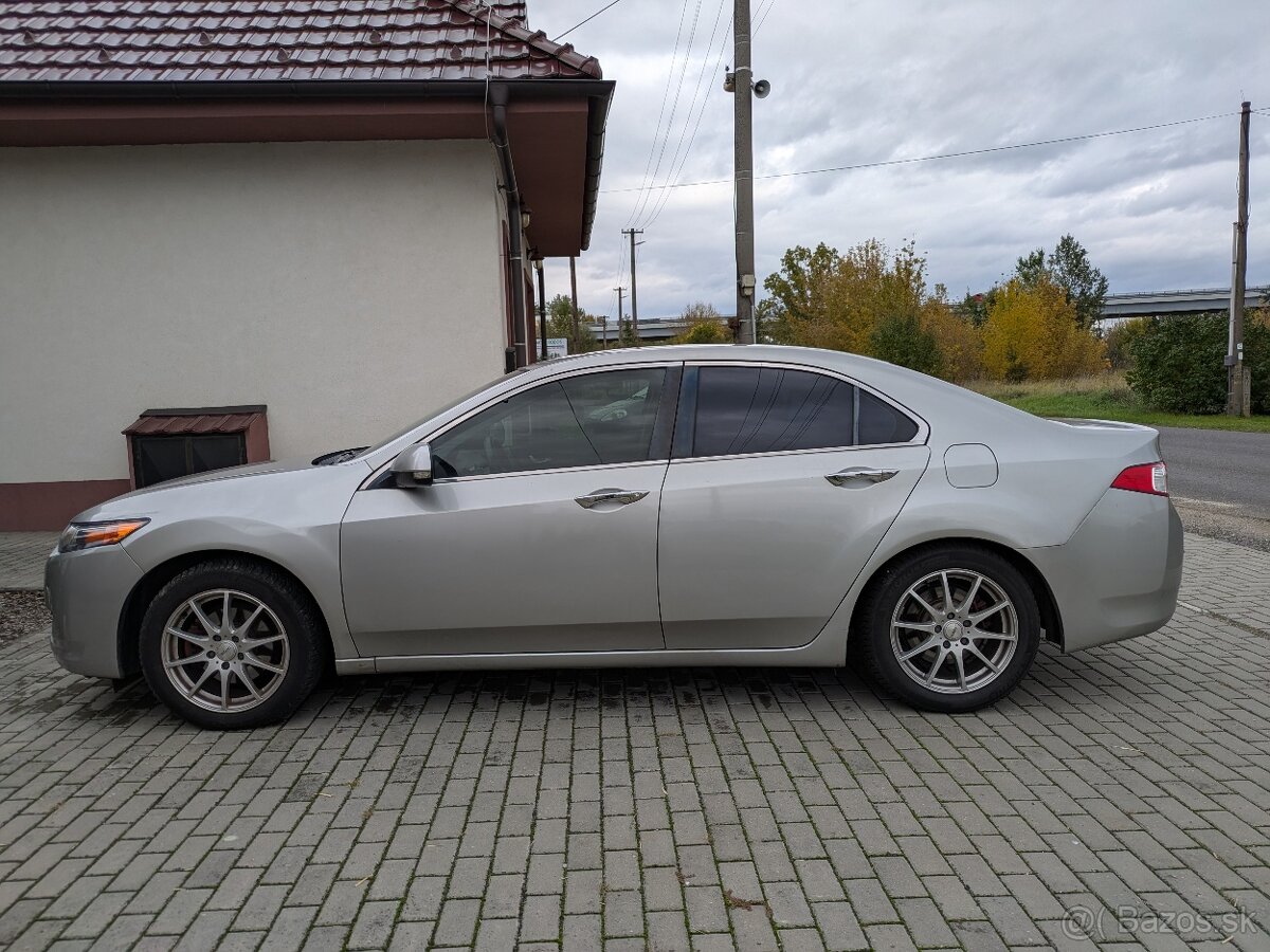 Honda Accord 8 g , 2.2 I-DTEC TOP Executive - 6