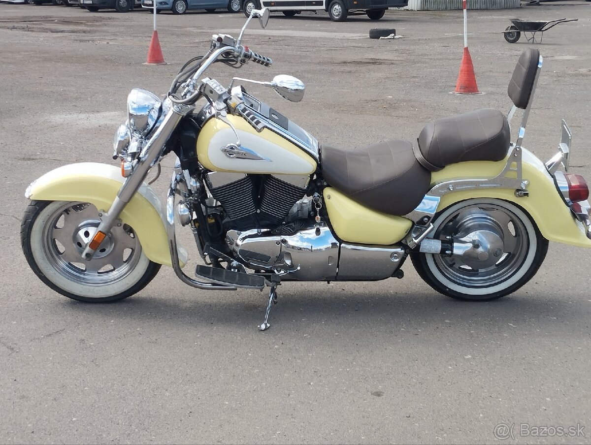 Suzuki VL 1500 Intruder - 6