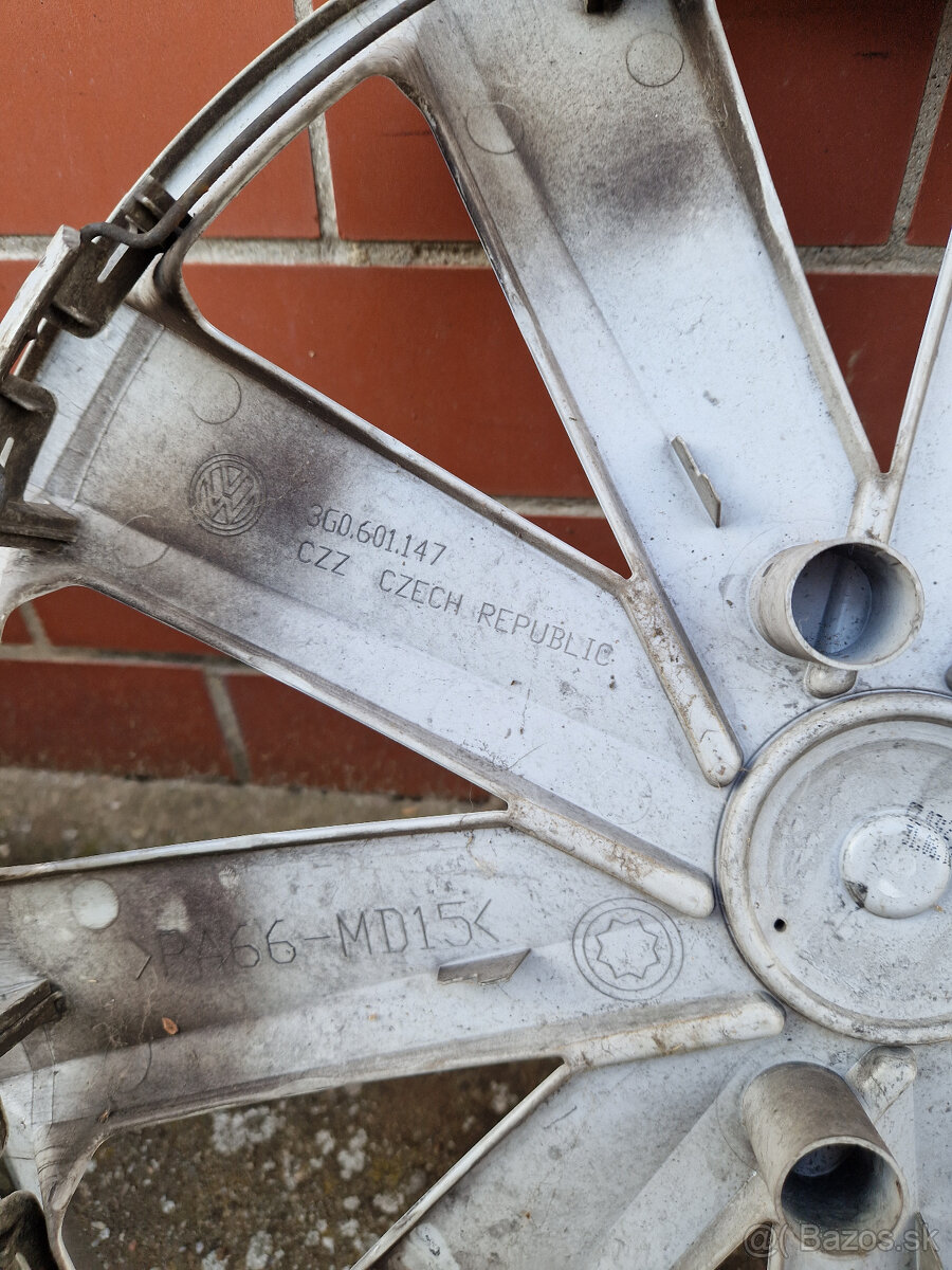 puklice volkswagen r16 Puklice VW 16 kryty disku kolies - 6