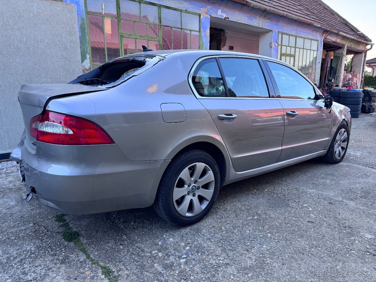 Škoda Superb 2.0 TDI DSG - 6