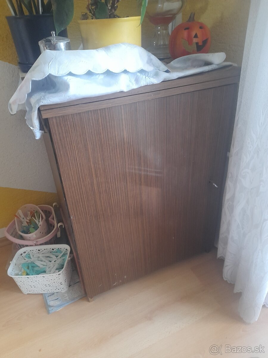 Sijaci stroj v skrinke - 6