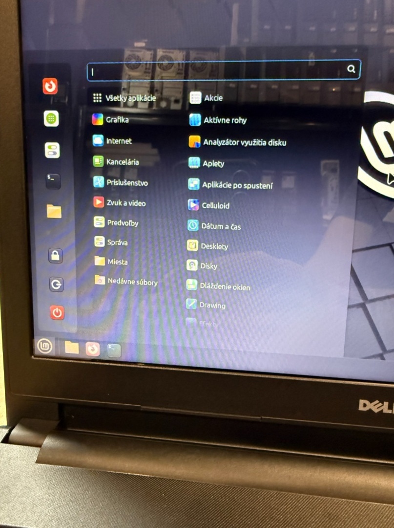 Notebook Dell Celeron N3060 / 8GB RAM / 128GB SSD / HD - 6