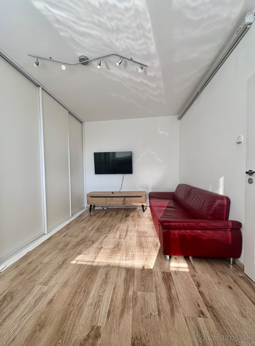 Zrekonštruovaný 2 izb. byt s balkónom v Bernolákove - 6