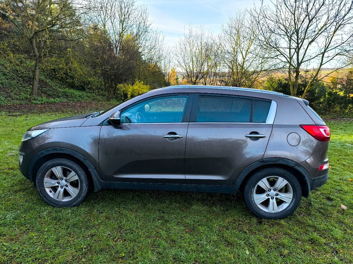 KIA SPORTAGE 1,7 CRDi 85 KW - 6