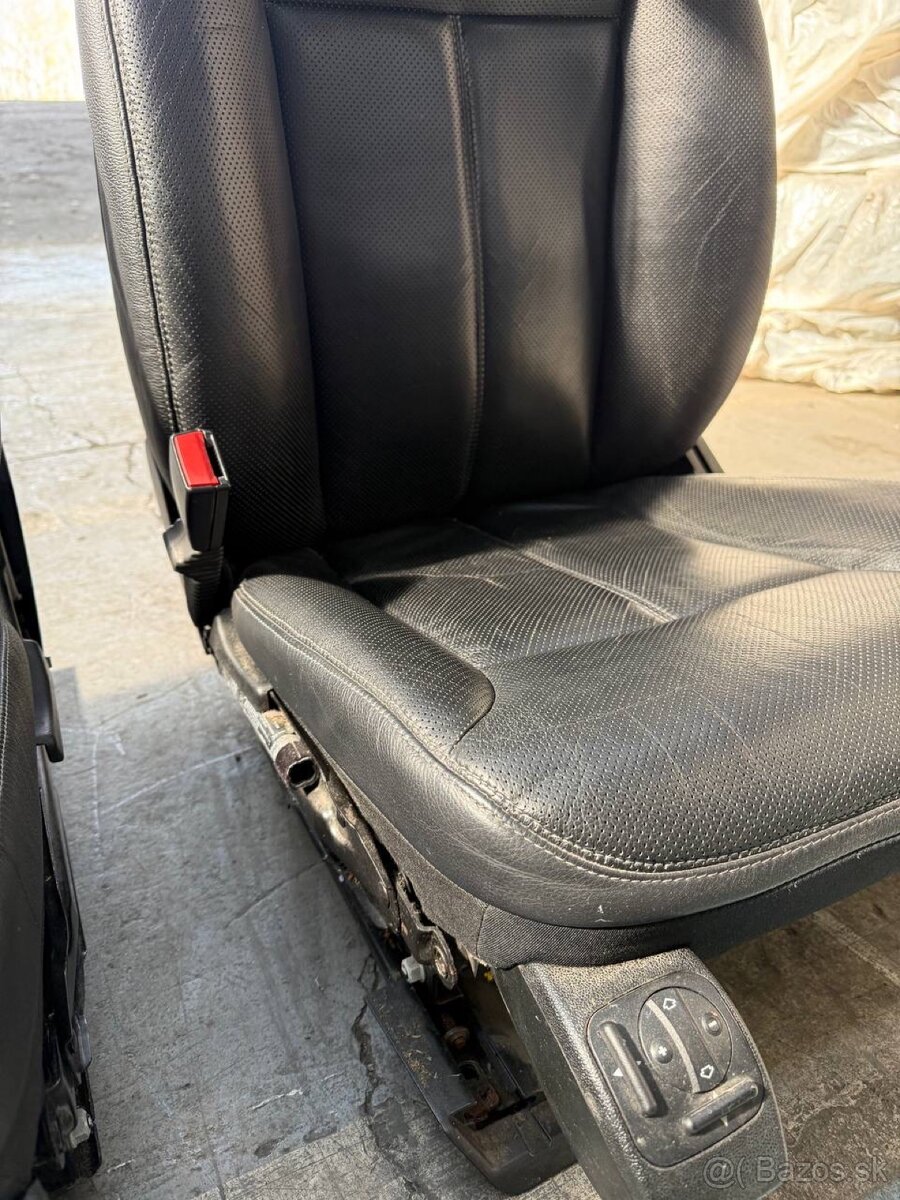 Sedadla Mercedes-Benz GL X164 predfacelift - 6