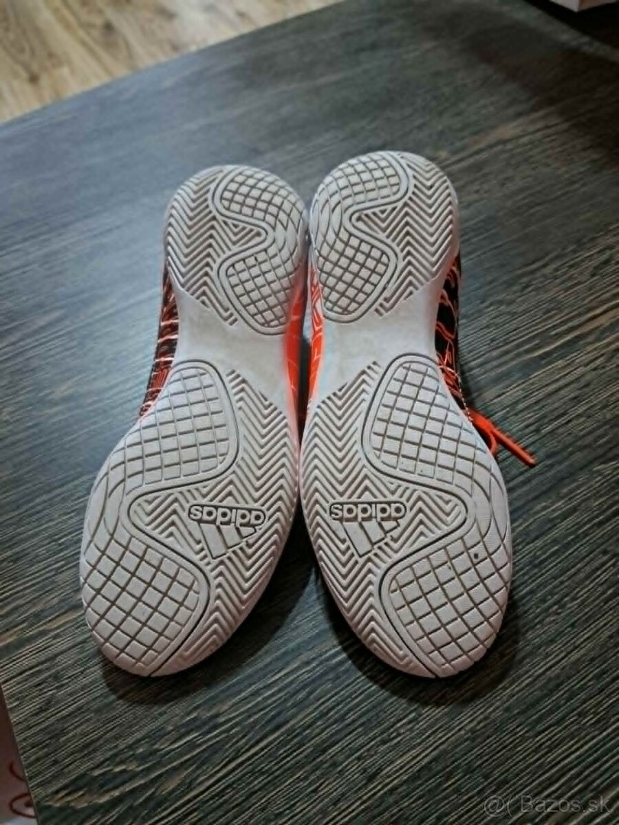 Predám kopačky, halovky adidas - 6