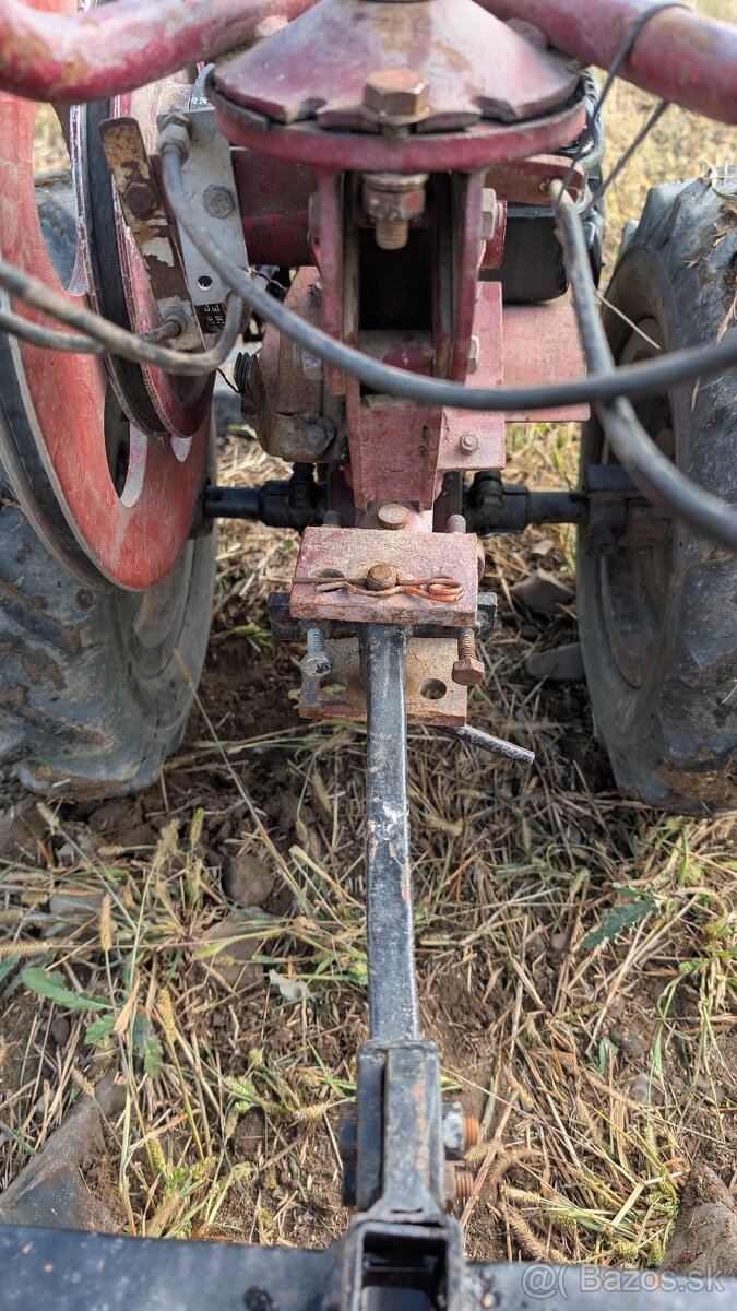 Predám malotraktor + veľa príslušenstva komplet 110€ - 6