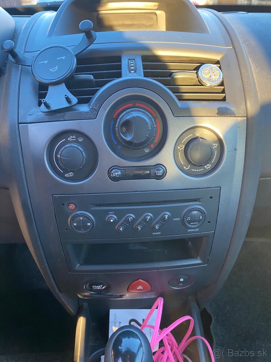 Predám Renaulr Megane ll. 1,6 benzin - 6