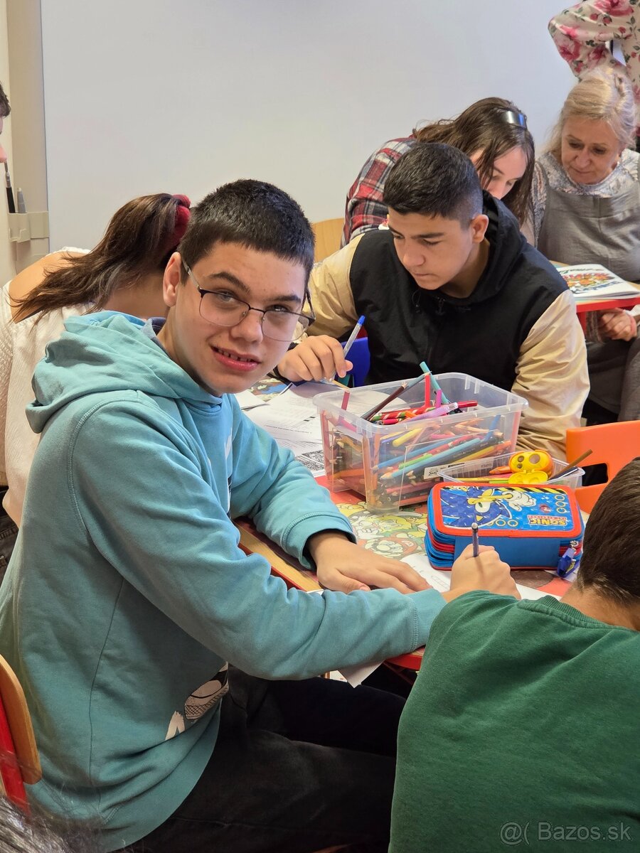 INTERAKTÍVNA KNIHA RÝMOVANÉ PRÍBEHY a jej príloha TAJNIČKY P - 6