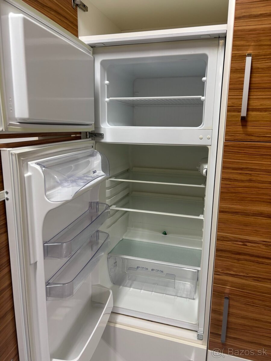 Kuchyňa MELODI v dvoch farbách - 6