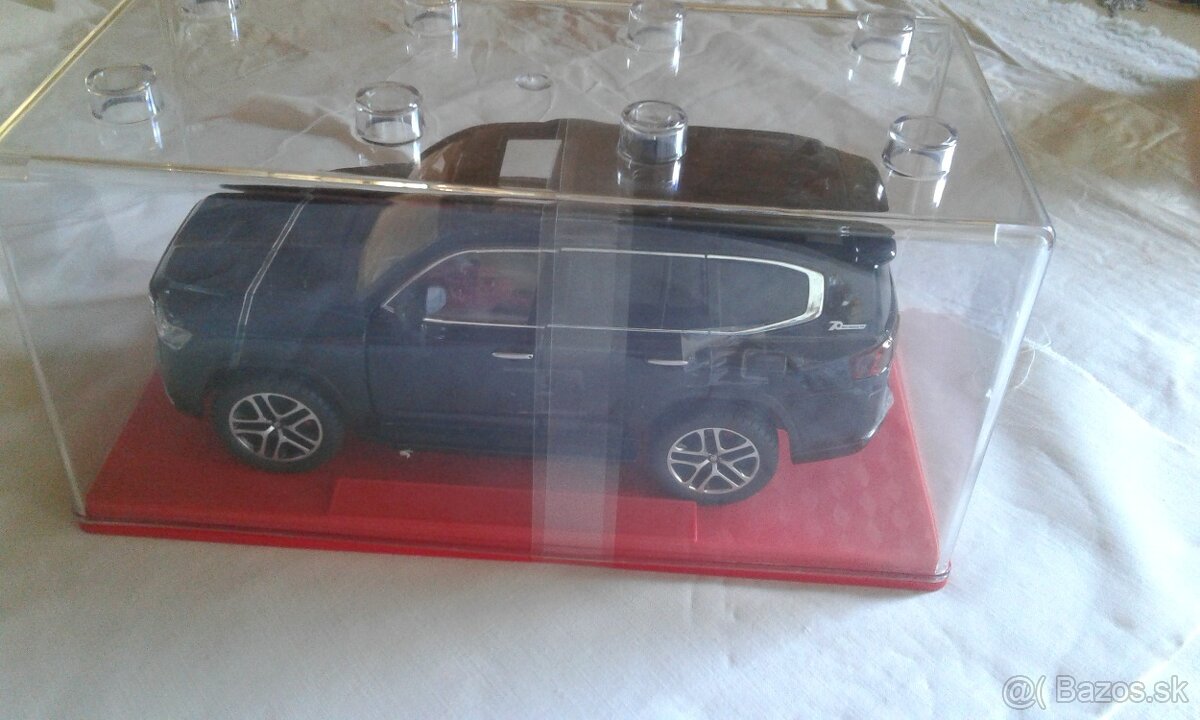 Zberateľské modely moto a áut 1/24 - 6