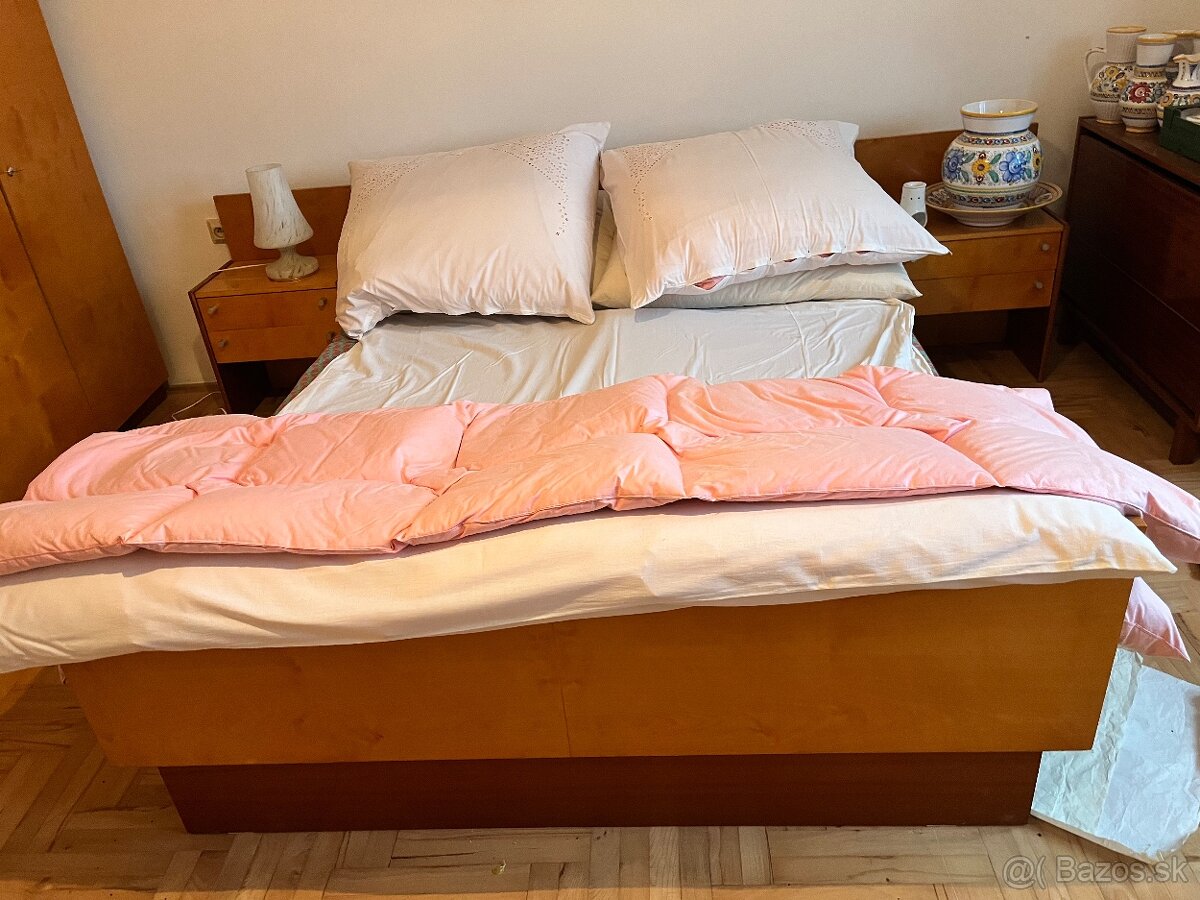Komplet spálňa posteľ, skriňa, stolíky, - 6