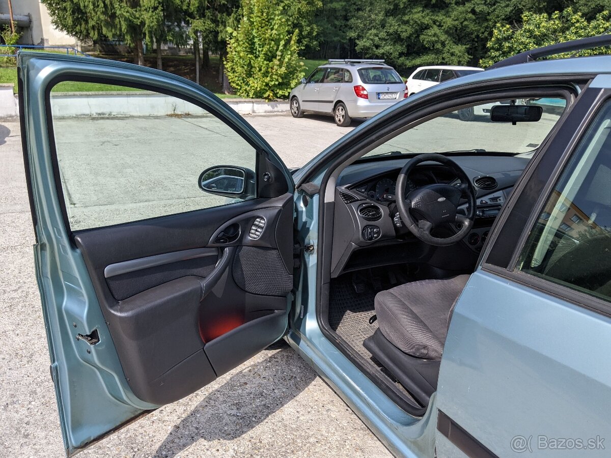 Ford Focus Kombi - spoľahlivé rodinné auto - 6