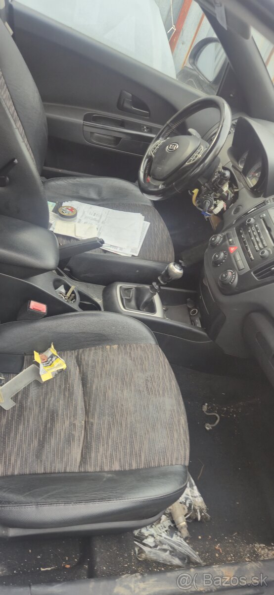 Kia ceed 1.6 crdi - 6