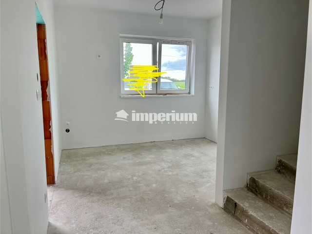 Rovinka -predaj 4 izbový byt so záhradkou. - 6