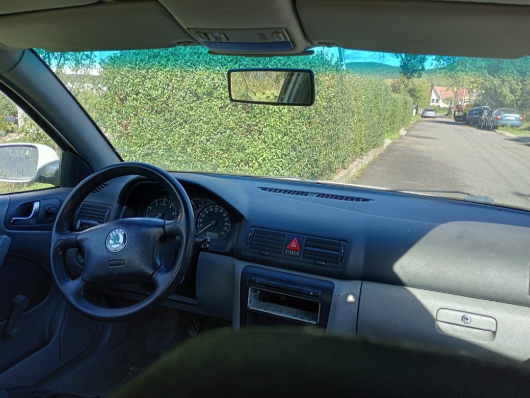 Škoda octavia 1.6i GLX ND - 6