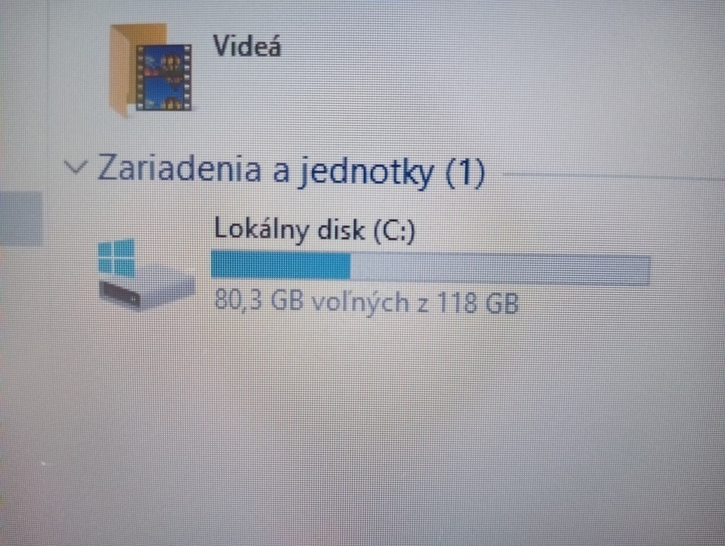 predám Dell Vostro / 6gb ram/ Intel core i3 /120gb ssd disk - 6