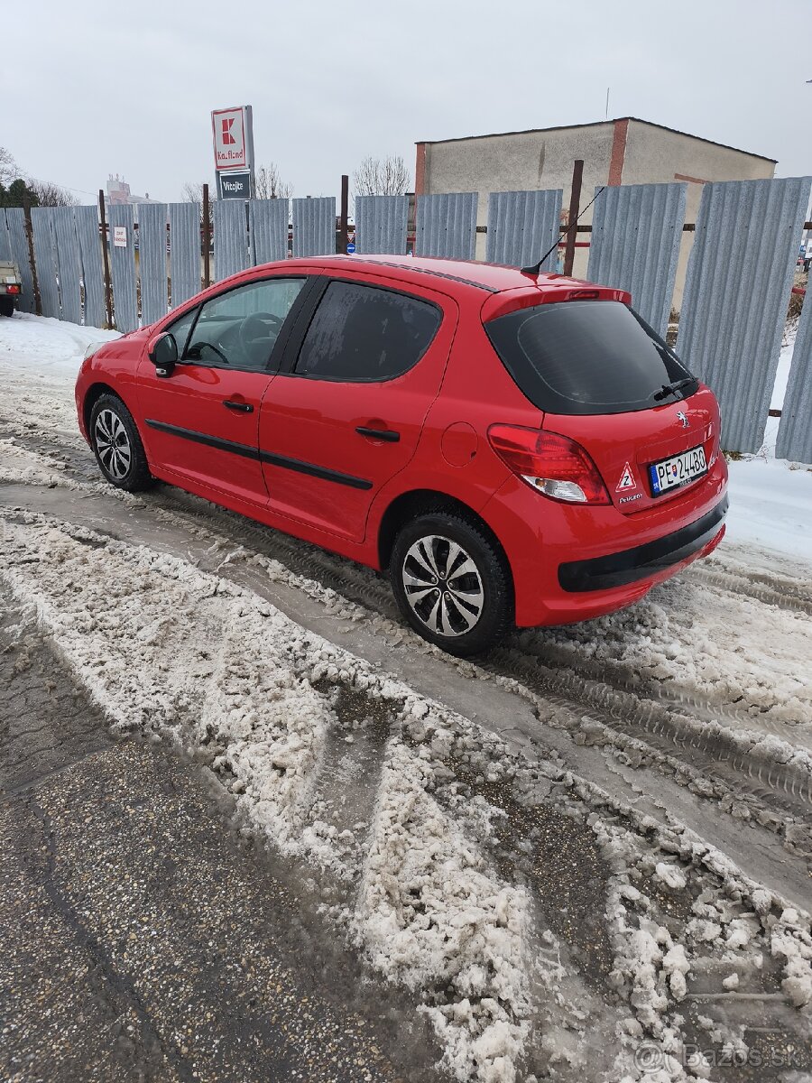 Peugeot 207 1.4i - 6