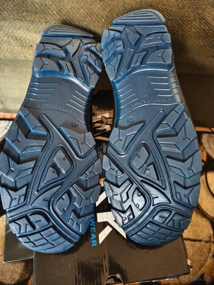 PRACOVNÁ OBUV 42, 43 - 6